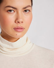 Indlæs billede til gallerivisning GAI & LISVA, ANNA WOOL TURTLENECK OFF WHITE