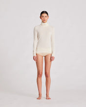 Indlæs billede til gallerivisning GAI & LISVA, ANNA WOOL TURTLENECK OFF WHITE