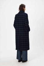 Indlæs billede til gallerivisning NUE NOTES, HELSINKI COAT NAVY CHECK