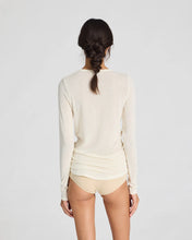 Indlæs billede til gallerivisning GAI & LISVA, THYRE L/S WOOL TOP OFF WHITE