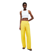 Indlæs billede til gallerivisning DRYKORN, DESK PANTS YELLOW