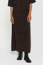 Indlæs billede til gallerivisning TWIST &amp; TANGO, ISRAA KNITTED SKIRT BROWN