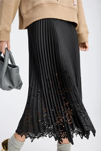 Indlæs billede til gallerivisning MUNTHE, RUSTALI SKIRT - SORT