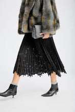 Indlæs billede til gallerivisning MUNTHE, RUSTALI SKIRT - SORT