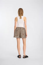 Indlæs billede til gallerivisning MUNTHE, BUNIGA SHORTS LEOPARD