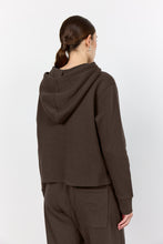 Indlæs billede til gallerivisning LEVETE ROOM, NUKA9 HOODIE BROWN