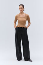 Indlæs billede til gallerivisning IVY OAK, FRANCIE TOP, DARK CAMEL