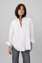 Indlæs billede til gallerivisning MY ESSENTIAL WARDROBE, BOXY SHIRT, WHITE