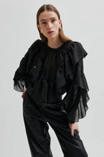 Indlæs billede til gallerivisning SECOND FEMALE, FRIA FRILL BLUSE - SORT