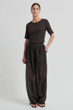 Indlæs billede til gallerivisning SECOND FEMALE, HIDIE TROUSERS CHOKOLATE