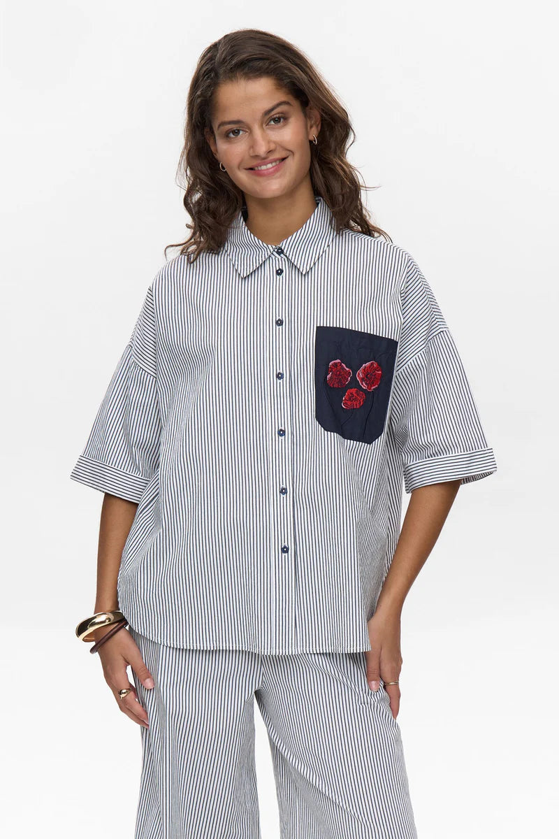 NÜMPH, TILLIE SS SHIRT STRIPE BLUE