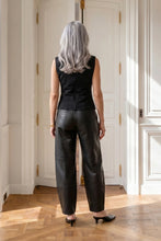 Indlæs billede til gallerivisning TAKTIL, LILY BARREL LEATHER PANT, BLACK