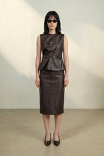 Indlæs billede til gallerivisning TAKTIL, LILY LEATHER DRAPE TOP, ESPRESSO BROWN