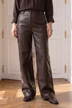 Indlæs billede til gallerivisning TAKTIL, LILY LEATHER PANT, ESPRESSO BROWN
