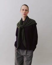 Indlæs billede til gallerivisning BETA, ANDREA TRIANGLE SCARF GREEN
