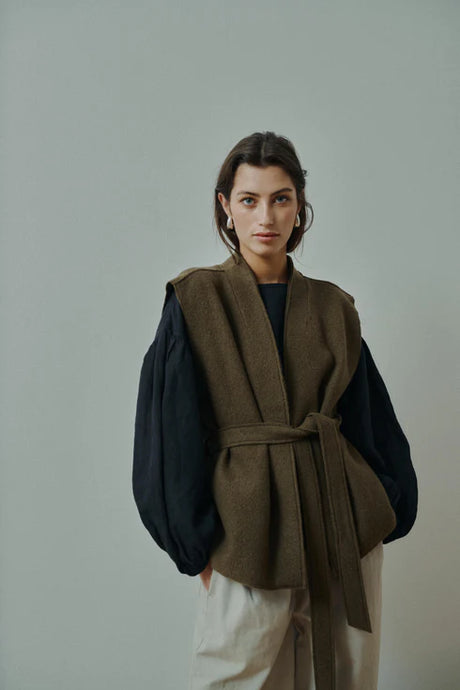 ANNE MI, EA WAISTCOAT - BEECH