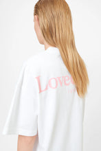 Indlæs billede til gallerivisning LOVECHILS, ARIA T-SHIRT PINK LOGO WHITE