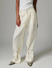Indlæs billede til gallerivisning DAY, BELLE PANTS OFF WHITE