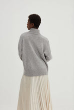 Indlæs billede til gallerivisning DAVIDA, CHUNKY ROLL NECK SWEATER, LIGHT GREY