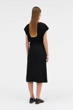 Indlæs billede til gallerivisning MARK TAN, DANDARA CREPE DRESS BLACK