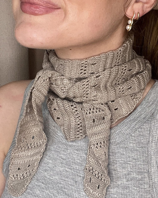 SOFIE SCHNOOR DINA SCARF LIGHT BROWN