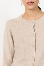 Indlæs billede til gallerivisning LEVETE ROOM, ELOISE 15 CASHMERE CARDIGAN SAND