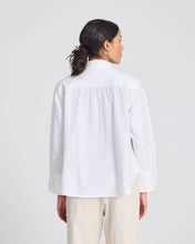 Indlæs billede til gallerivisning GAI &amp; LISVA, FLORA POPLIN SHIRT WHITE