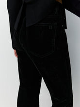 Indlæs billede til gallerivisning SOFIE SCHNOOR, GREDA FLARED VELVET DENIM JEANS, BLACK