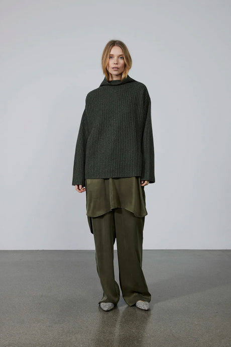 BETA studios, GINE TURTLE NECK - ARMY MELANGE