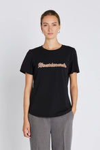 Indlæs billede til gallerivisning HEARTMADE, FIA LOGO T-SHIRT BLACK