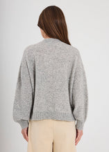 Indlæs billede til gallerivisning NORR, HALLI KNIT CARDIGAN LIGHT GREY