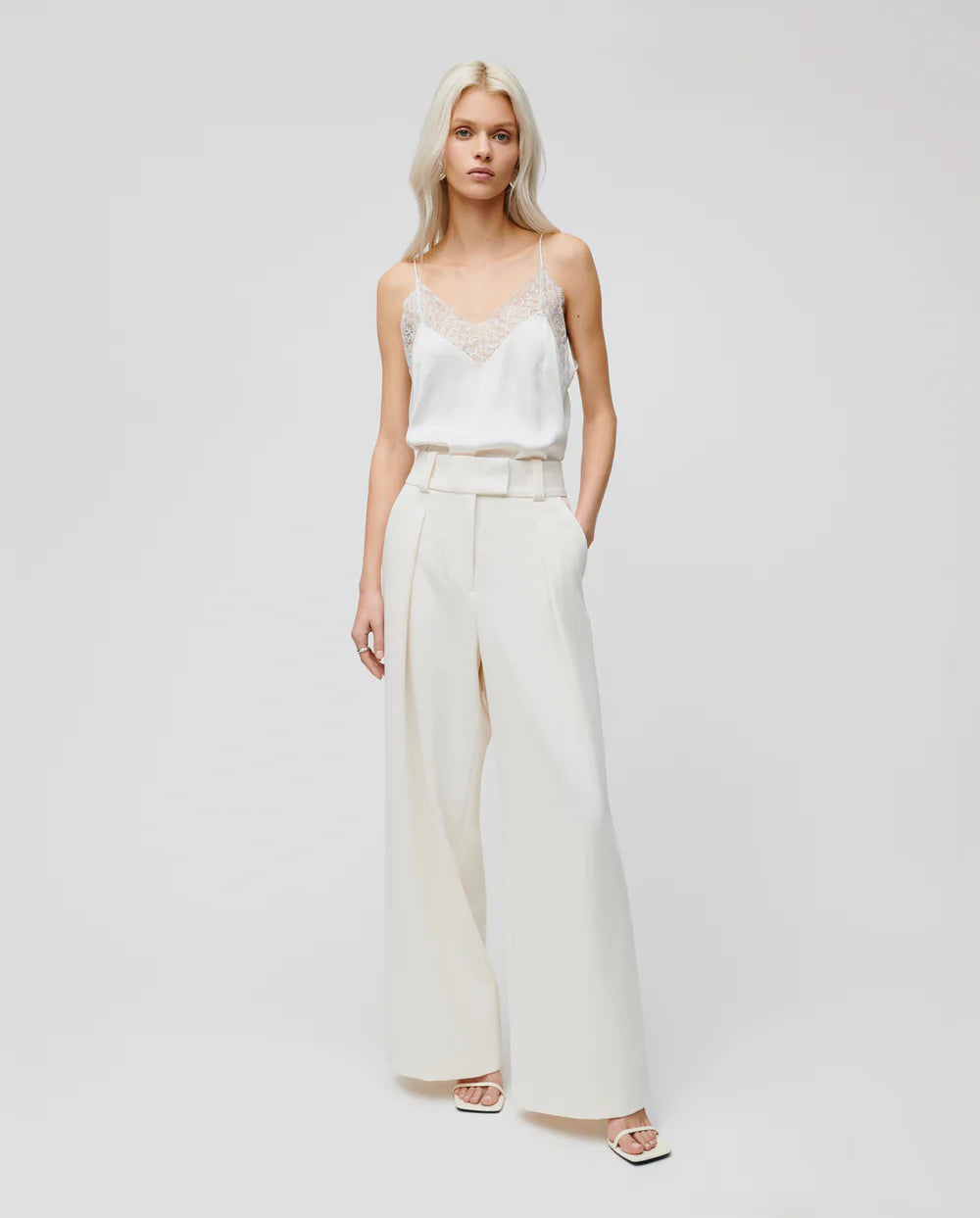 IVY OAK, PEONY ROSE PLEATED PANTS PEARL
