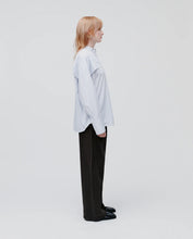 Indlæs billede til gallerivisning IVY OAK, EVE COTTON SHIRT BLUE STRIPE