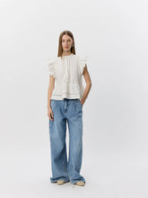 Indlæs billede til gallerivisning SOFIE SCHNOOR, JULIEN FRILL TOP WHITE