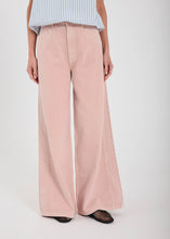 Indlæs billede til gallerivisning NORR. KENZIE WIDE JEANS LIGHT PINK