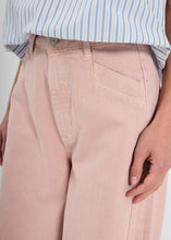 Indlæs billede til gallerivisning NORR. KENZIE WIDE JEANS LIGHT PINK