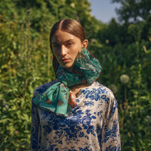 Indlæs billede til gallerivisning TAPIS NOIR, LIGHT ERICA SCARF GREEN