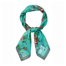 Indlæs billede til gallerivisning TAPIS NOIR, LIGHT SMALL ERICA SCARF GREEN