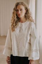 Indlæs billede til gallerivisning ANNE MI, LILY SHIRT WHITE