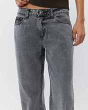 Indlæs billede til gallerivisning SOFIE SCHNOOR - MELIKASW JEANS - GREY