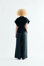 Indlæs billede til gallerivisning LOVECHILD, MINJU BLOUSE BLACK