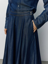 Indlæs billede til gallerivisning SOFIE SCHNOOR, NOOR DENIM MAXI SKIRT, DARK DENIM