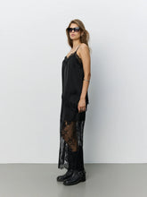 Indlæs billede til gallerivisning SOFIE SCHNOOR, SELENE SATIN LACE MAXI SKIRT, BLACK