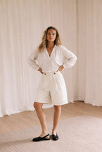 Indlæs billede til gallerivisning ANNE MI, IRISSA WIDE SHORTS WHITE